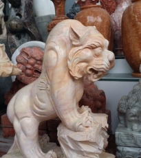 Sư tử đá non nước Sư tử đá non nước