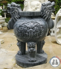 Lư chạm rồng bằng đá Lư chạm rồng bằng đá